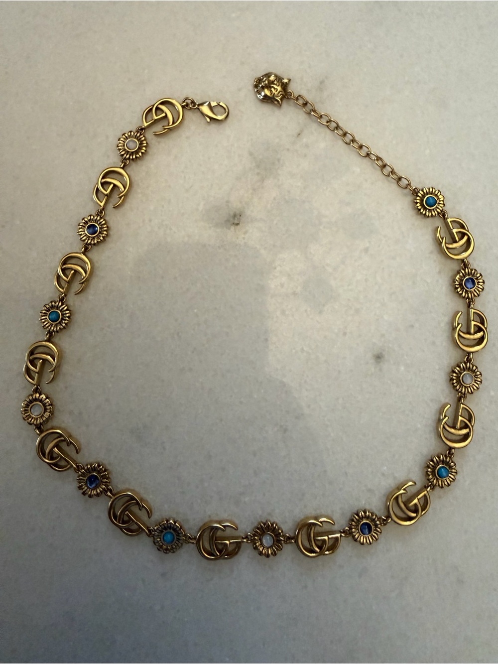 Choker Gold-Tone Blue Flower Link Necklace